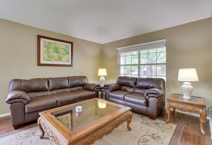 Pet Friendly Round Rock Escape W/ Hot Tub!