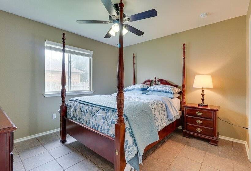 Pet Friendly Round Rock Escape W/ Hot Tub!
