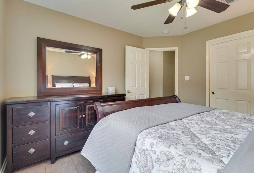 Pet Friendly Round Rock Escape W/ Hot Tub!