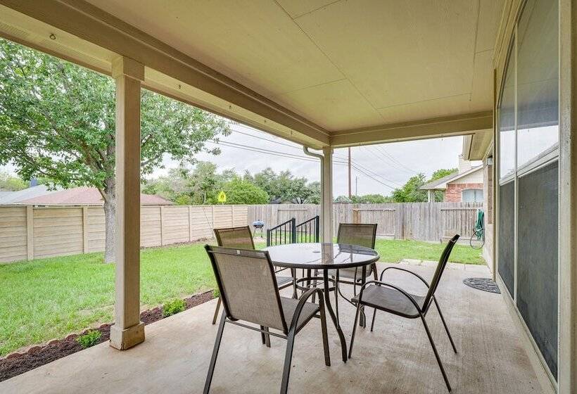 Pet Friendly Round Rock Escape W/ Hot Tub!
