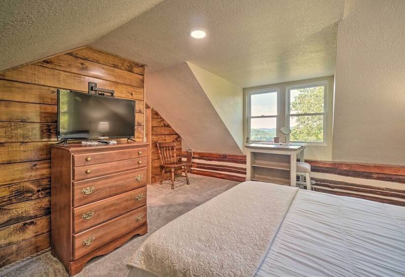 Pet Friendly Speedwell Cabin, 1 Mi To Water!