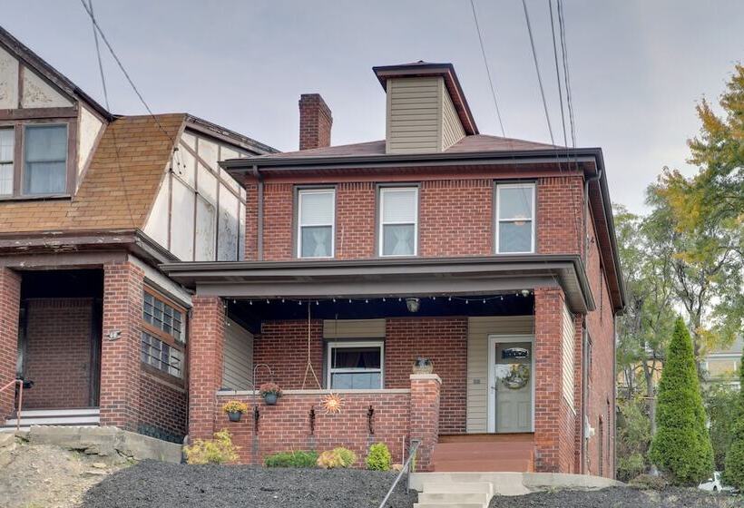 Pittsburgh Home W/ Private Yard 3 Mi To Dtwn!