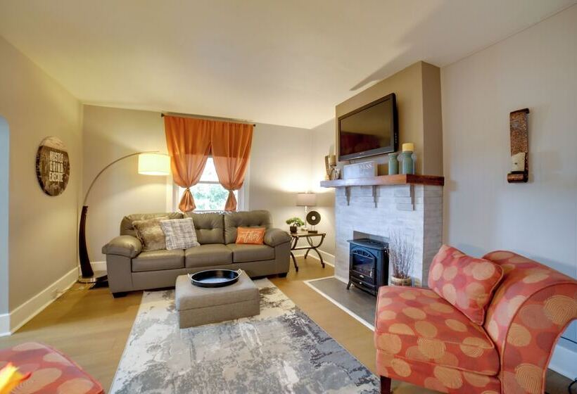 Pittsburgh Home W/ Private Yard 3 Mi To Dtwn!