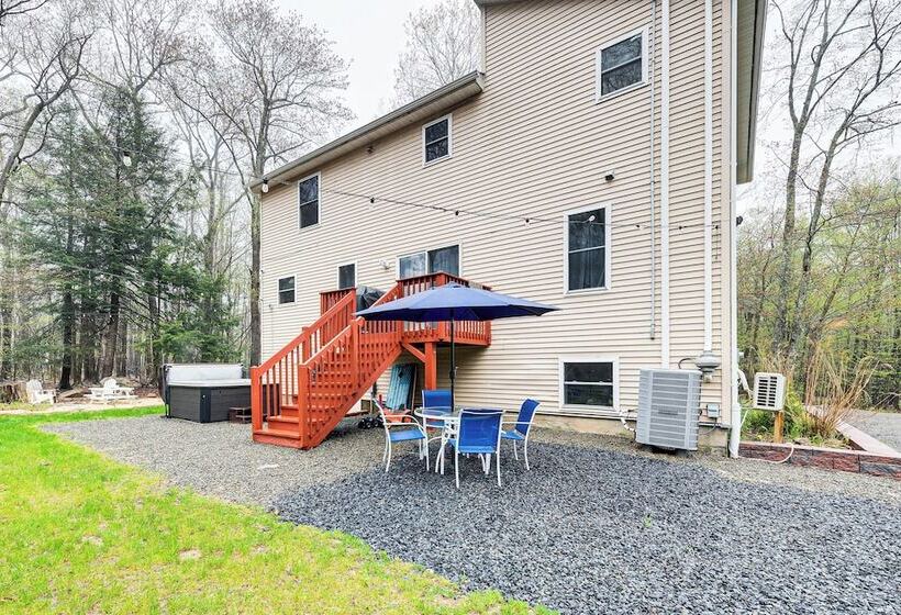 Hot Tub + Games: Home Near Tobyhanna State Park