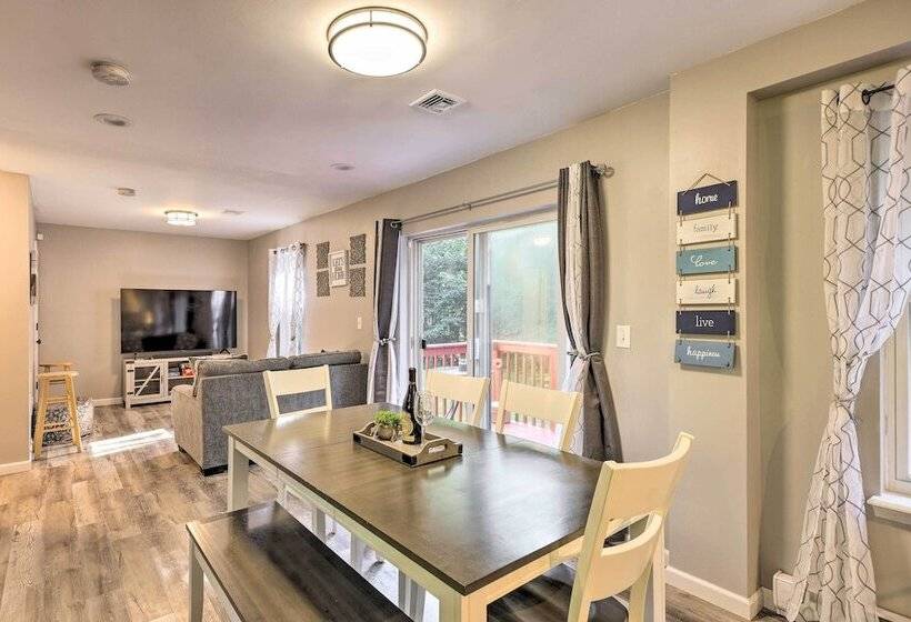 Hot Tub + Games: Home Near Tobyhanna State Park