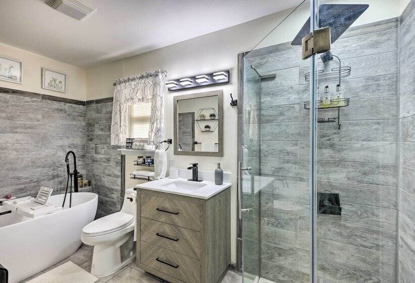 Hot Tub + Games: Home Near Tobyhanna State Park