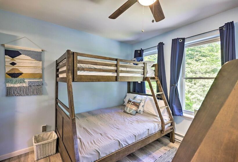 Hot Tub + Games: Home Near Tobyhanna State Park