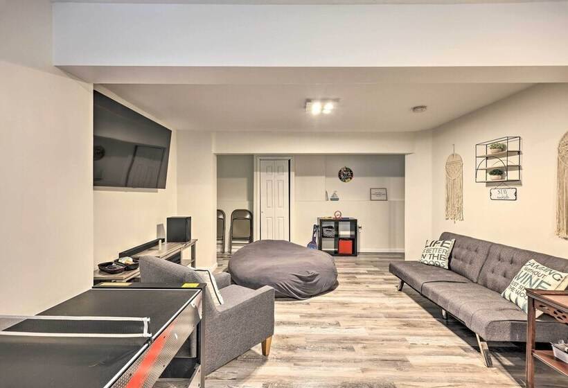 Hot Tub + Games: Home Near Tobyhanna State Park