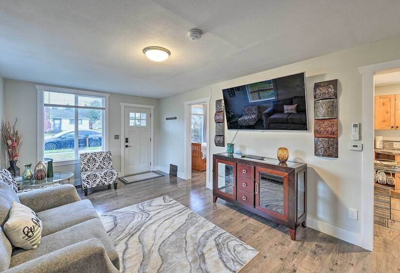 Port Angeles Retreat   1 Mi To Downtown!