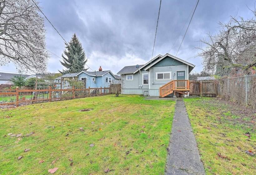 Port Angeles Retreat   1 Mi To Downtown!