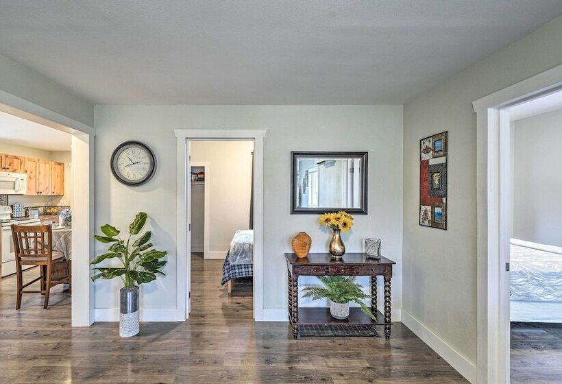 Port Angeles Retreat   1 Mi To Downtown!