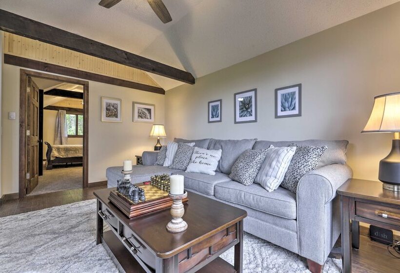 Private Guest House W/ Deck + Spectacular Views!