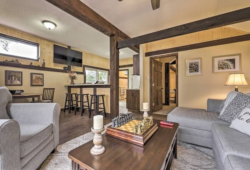 Private Guest House W/ Deck + Spectacular Views!