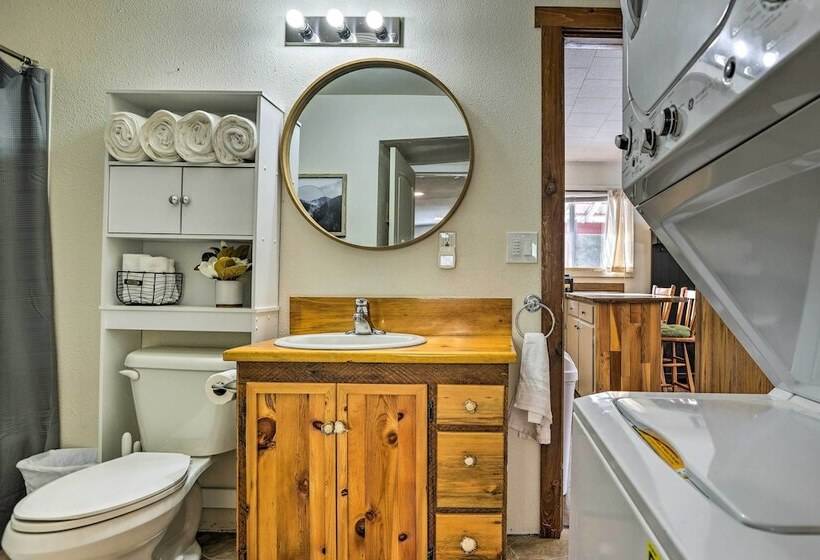 Private La Pine Cabin Rental: 30 Mi To Bend!