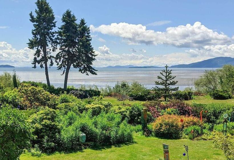 Private Waterfront Bellingham Estate!