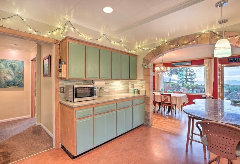 Private Waterfront Bellingham Estate!