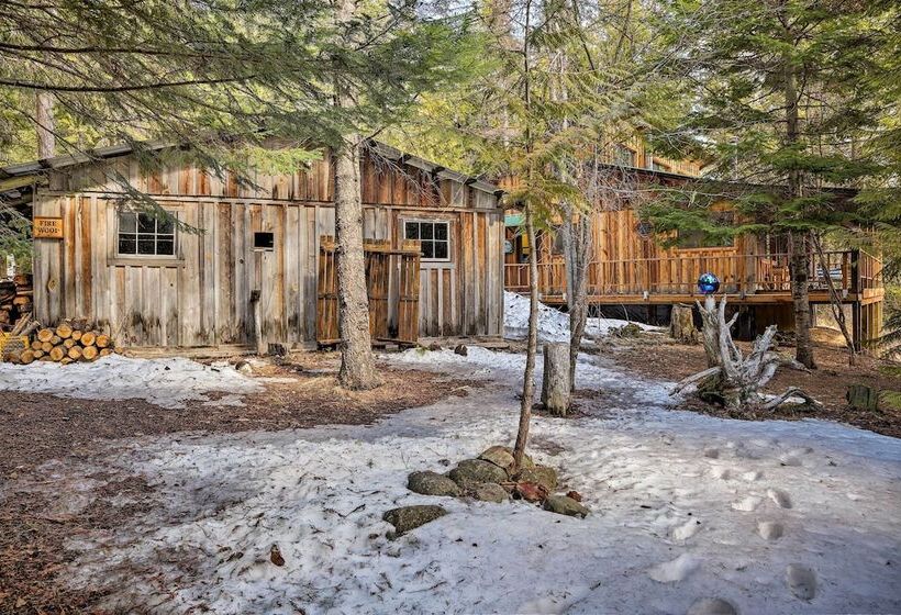 Private  Yaak River Hideaway  W/ Deck & Mtn Views!