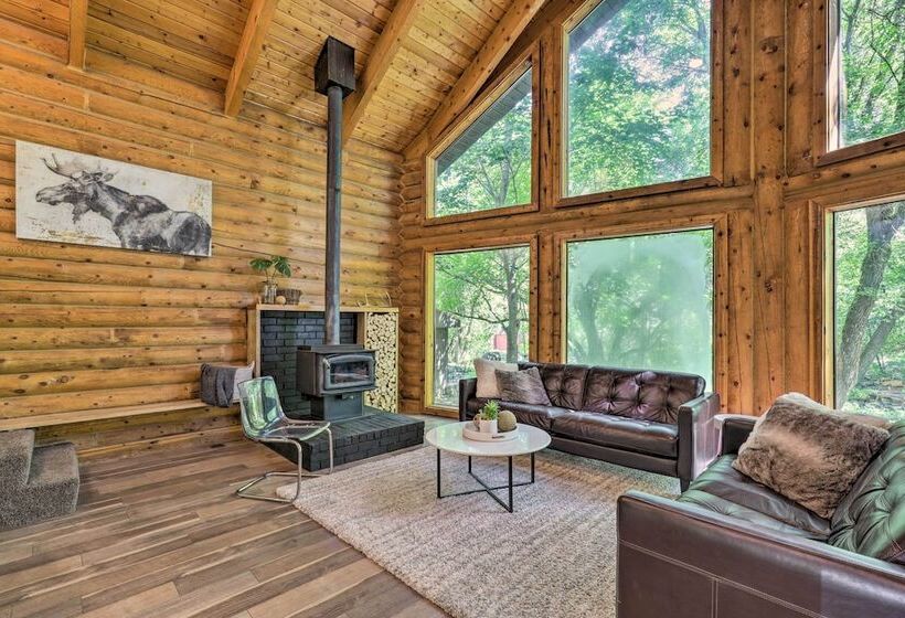 Provo Cabin W/ Mountain Views, Babbling Creek