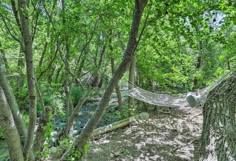 Provo Cabin W/ Mountain Views, Babbling Creek