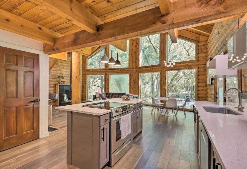 Provo Cabin W/ Mountain Views, Babbling Creek