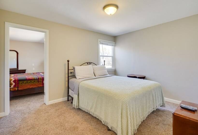 Pueblo House By Riverwalk, 2 Miles To Fairgrounds!