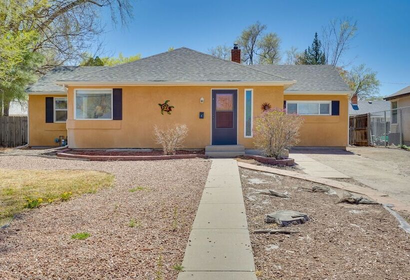 Pueblo House By Riverwalk, 2 Miles To Fairgrounds!