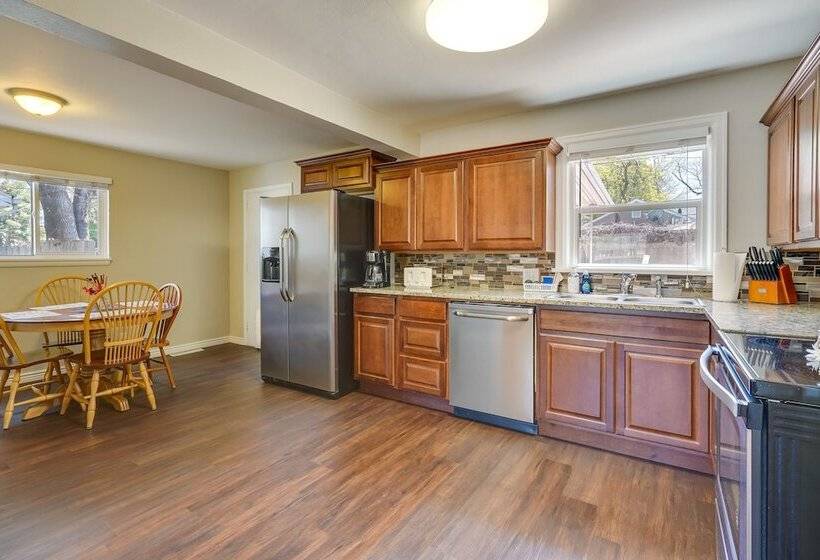 Pueblo House By Riverwalk, 2 Miles To Fairgrounds!