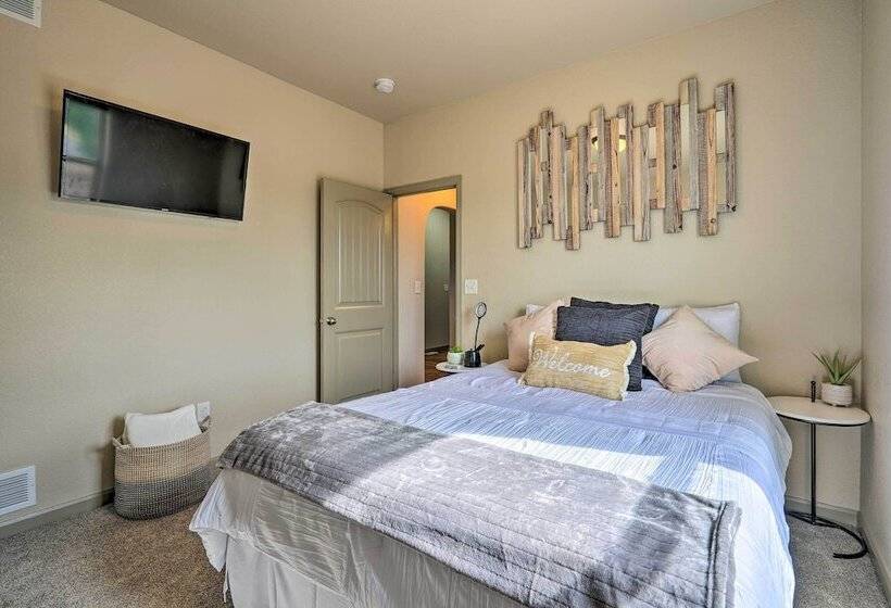 Pueblo West Home   Full Deck & Near Reservoir