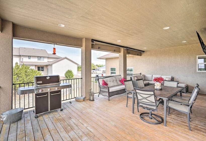 Pueblo West Home   Full Deck & Near Reservoir