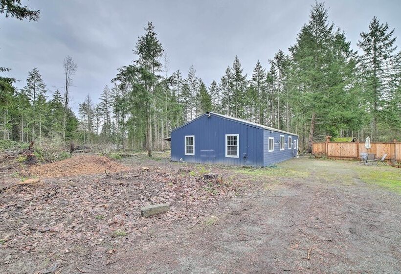 Quaint, Cozy Outdoor Retreat Near Mt Rainier!