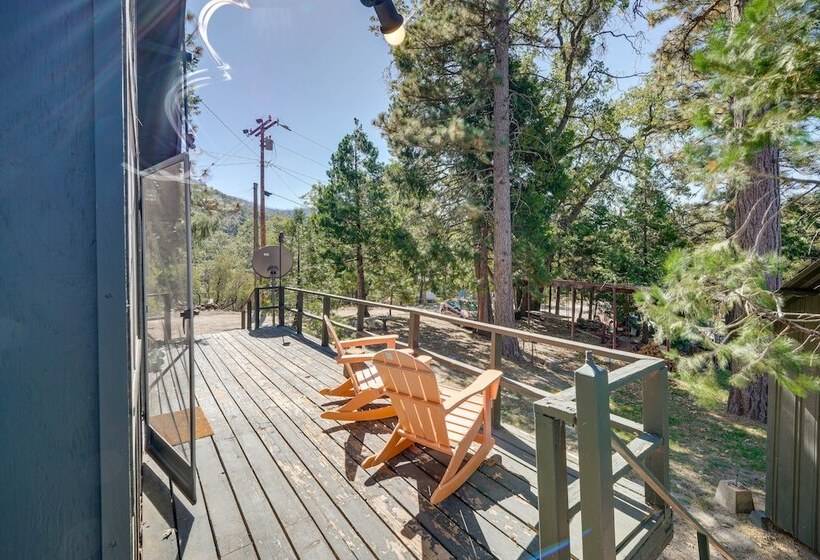 Quiet Sequoia National Forest Cabin W/ Fireplace