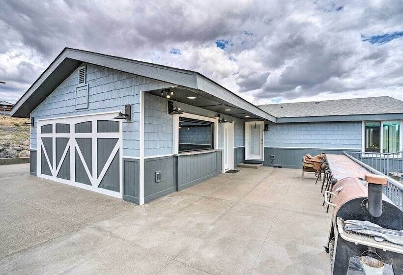 Quincy Home On Lavender Farm W/ River Views!