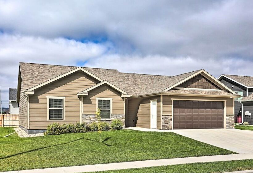 Rapid City Home W/ Patio < 5 Mi To Downtown!