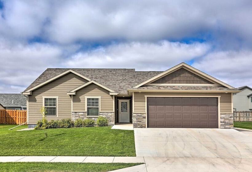 Rapid City Home W/ Patio < 5 Mi To Downtown!