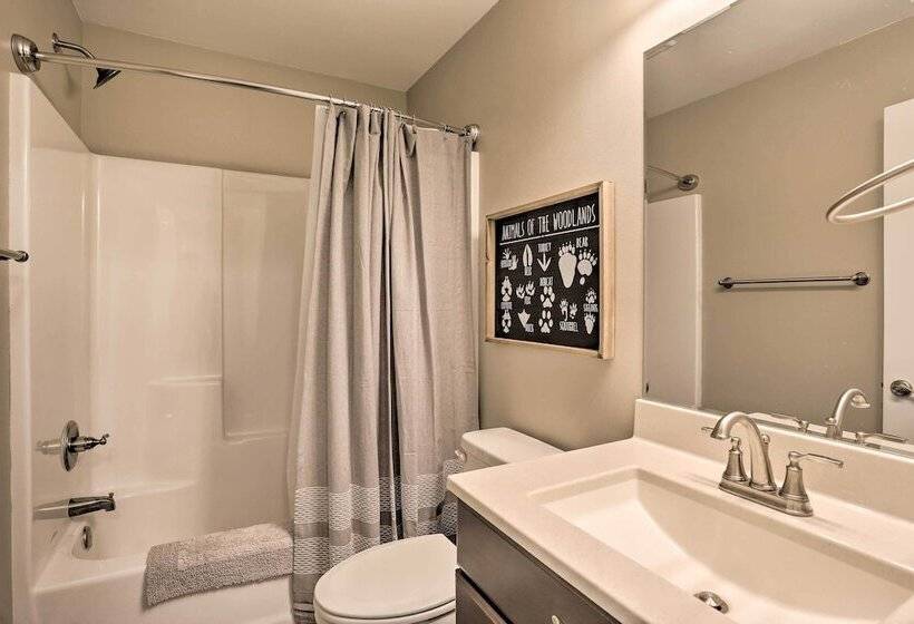 Rapid City Home W/ Patio < 5 Mi To Downtown!