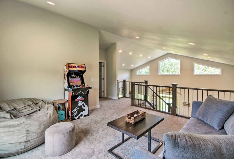 Red Lodge Home W/ Patio ~ 1 Mi From Downtown!