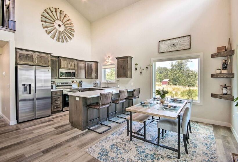 Red Lodge Home W/ Patio ~ 1 Mi From Downtown!