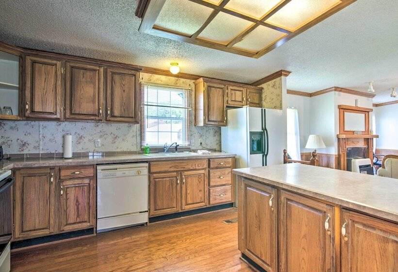 Relaxing Prairie Home, 29 Mi To Starkville!