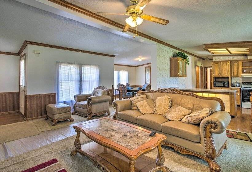 Relaxing Prairie Home, 29 Mi To Starkville!