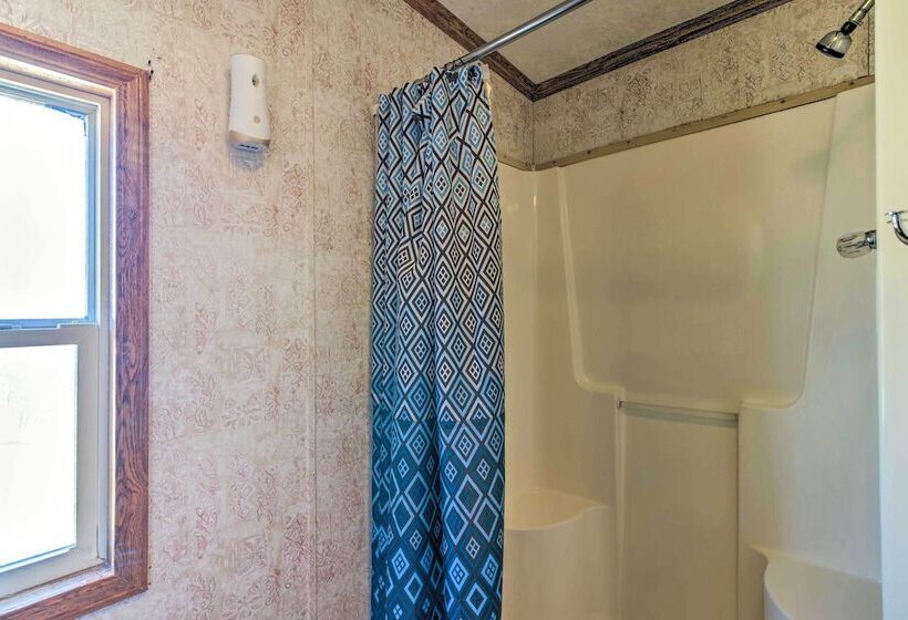 Relaxing Prairie Home, 29 Mi To Starkville!