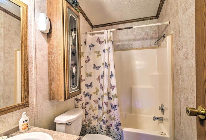 Relaxing Prairie Home, 29 Mi To Starkville!