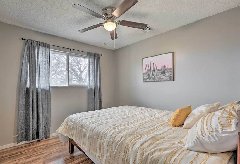 Relaxing Redmond Retreat: Golf, Hike & Ski!