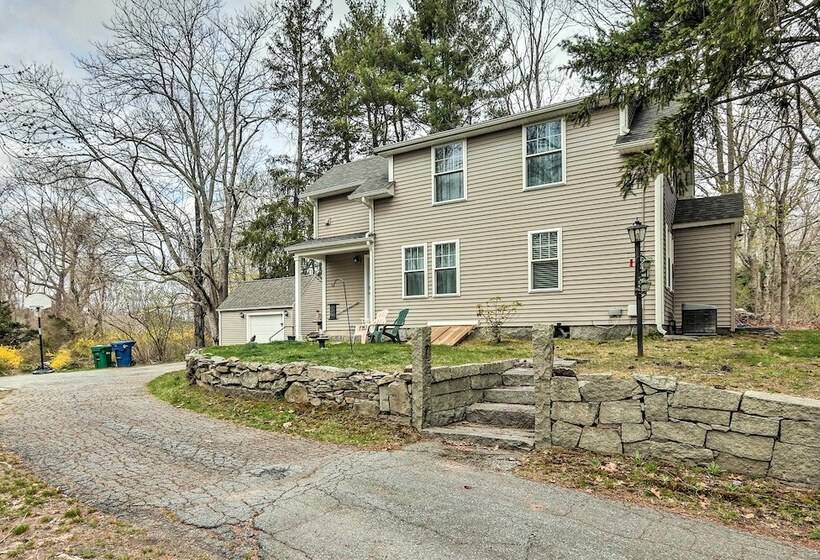 Remodeled Farmhouse In Waterford Near 2 Beaches!