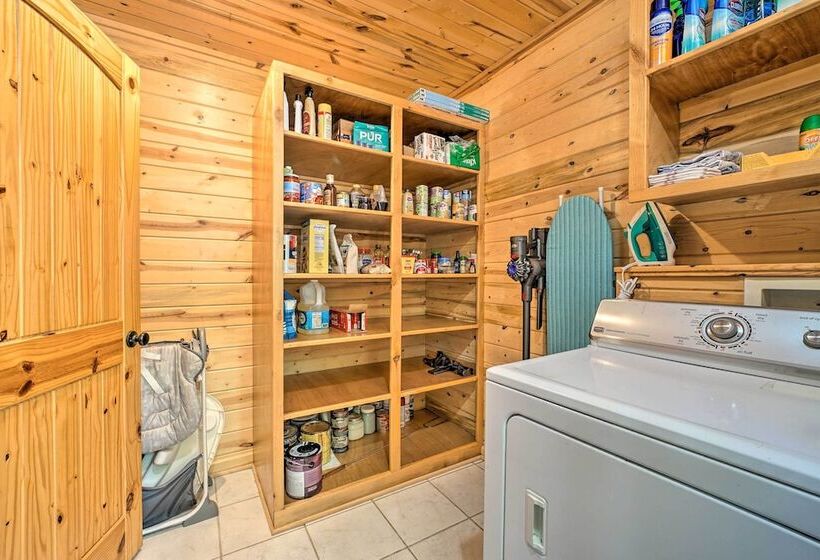 Remote Smithville Cottage: Furnished Deck & Grill