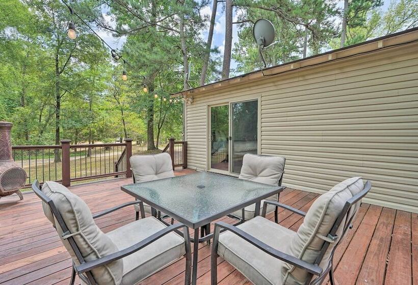 Remote Smithville Cottage: Furnished Deck & Grill