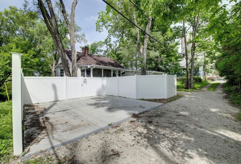 Renovated Bloomington Home Steps To Campus!
