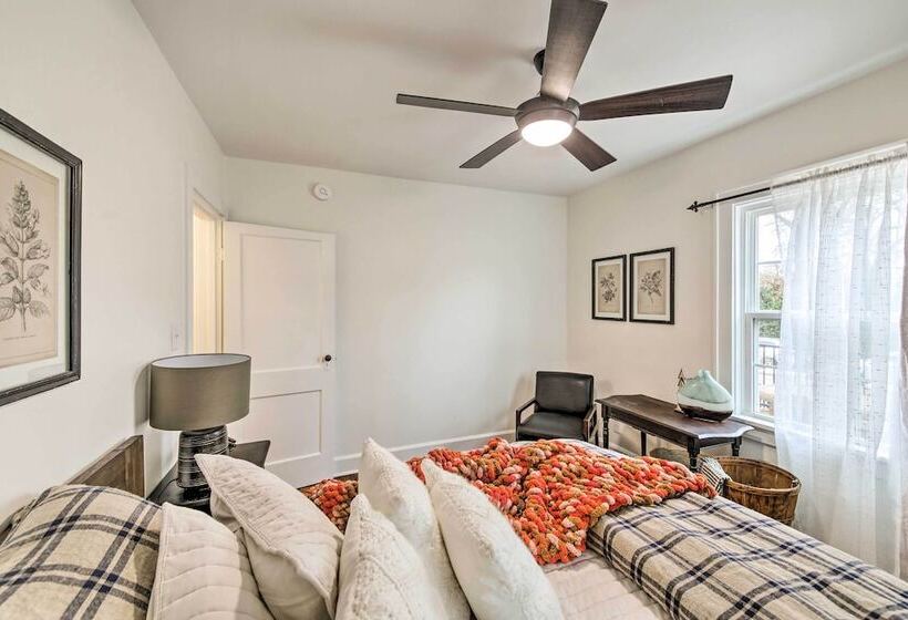 Renovated Bloomington Home Steps To Campus!