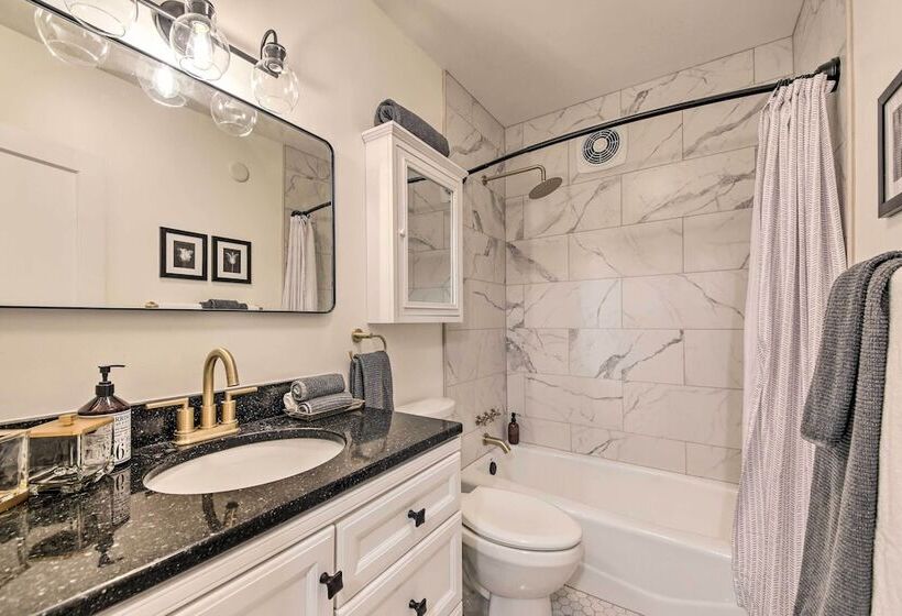 Renovated Bloomington Home Steps To Campus!