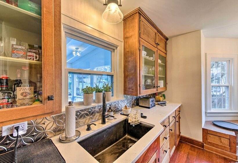 Renovated Bloomington Home Steps To Campus!