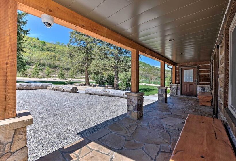 Renovated Historic Cabin ~25 Miles To Park City!